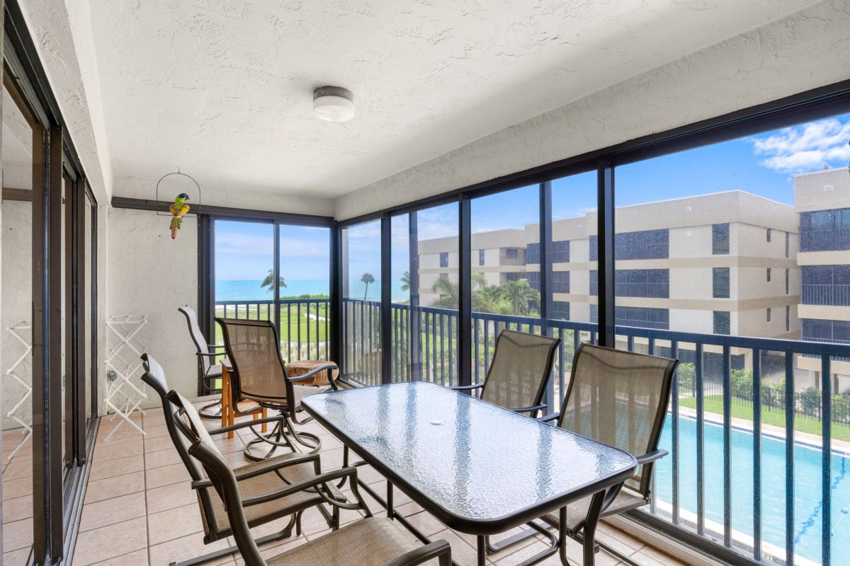 Kingfisher Vacations Inc-Kings Crown 209-image-1